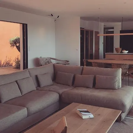 Вилла Schena Villata